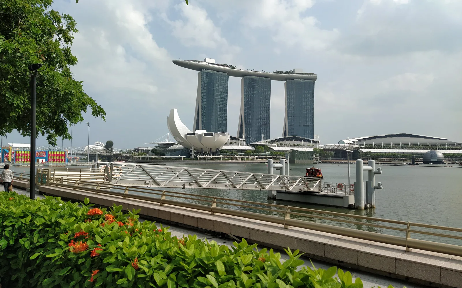 Marina Bay Sands and the Helix Bridge from the bayfront promenade — photo by goFLY founder Mahabub Alam Razu, January 2020